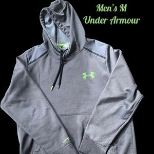 UNDER ARMOUR MENS HOODIE. Size M